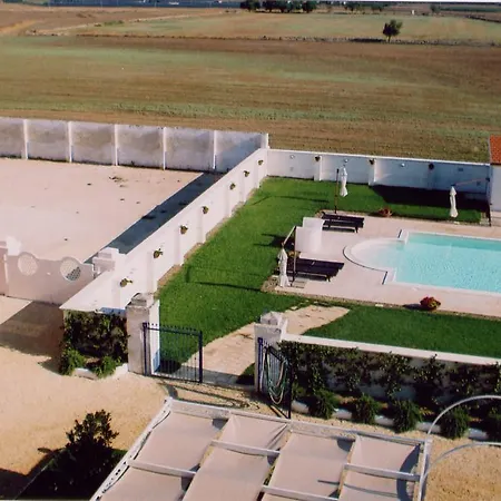 Masseria Semeraro 컨트리하우스 *